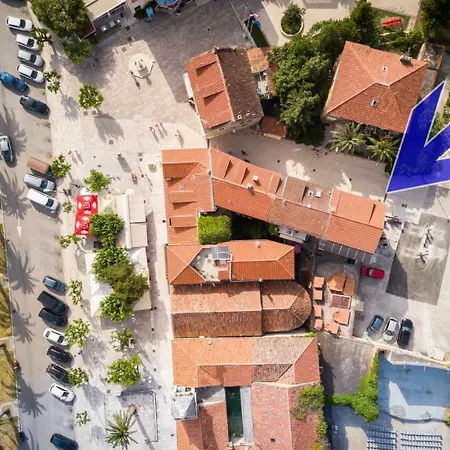 Ivana アパート *